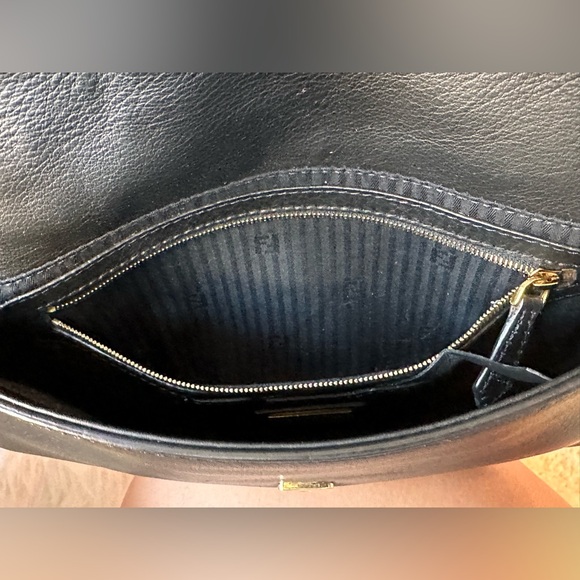 Fendi BAGUETTE LEATHER HANDBAG - Picture 11 of 16